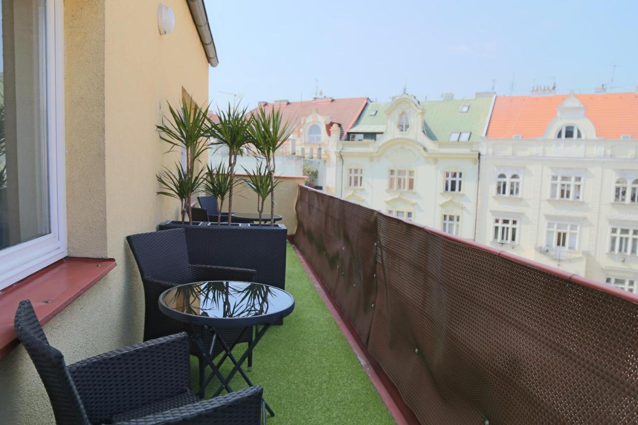 Charles Square Apartmán *